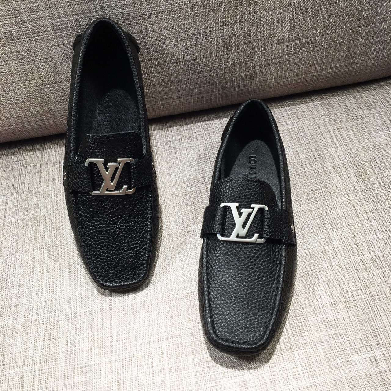 Giày Lười Nam Louis Vuitton Siêu Cấp GNLV0023 giay luoi nam lv sieu cap glnlv0023 510x510 - Giày Lười Nam Louis Vuitton Siêu Cấp GNLV0023