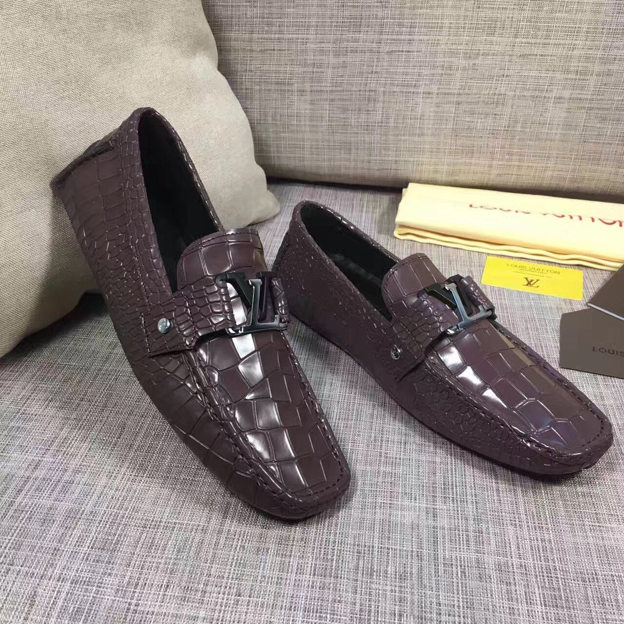 Giày Lười Nam Louis Vuitton Siêu Cấp GNLV0029 giay luoi nam lv sieu cap glnlv0029 8 510x510 - Giày Lười Nam Louis Vuitton Siêu Cấp GNLV0029