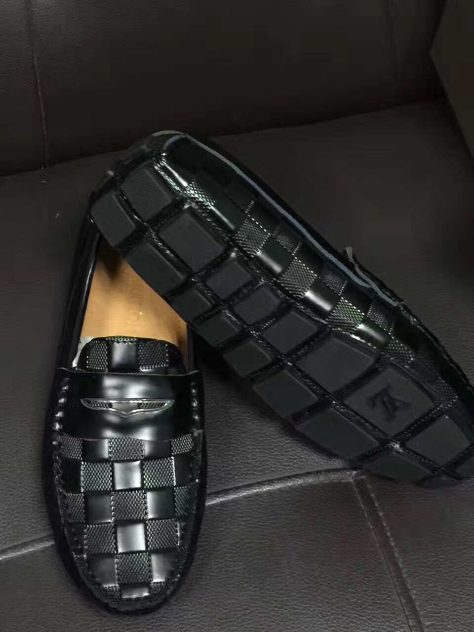 Giày Lười Nam Louis Vuitton Siêu Cấp GNLV0032 giay luoi nam lv sieu cap glnlv0032 510x680 - Giày Lười Nam Louis Vuitton Siêu Cấp GNLV0032