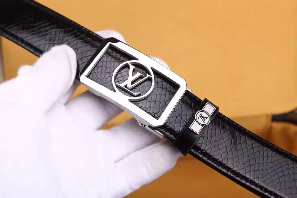 Thắt Lưng Nam Louis Vuitton TLNLV0021 that lung nam lv tlnlv0021 2 510x340 - Thắt Lưng Nam Louis Vuitton TLNLV0021