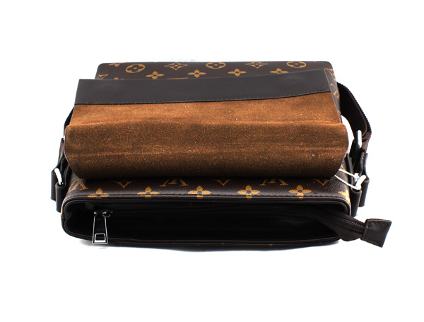 Túi Xách Ipad Nam Louis Vuitton TXNLV0024 tui xach ipad lv txnlv00244 510x387 - Túi Xách Ipad Nam Louis Vuitton TXNLV0024