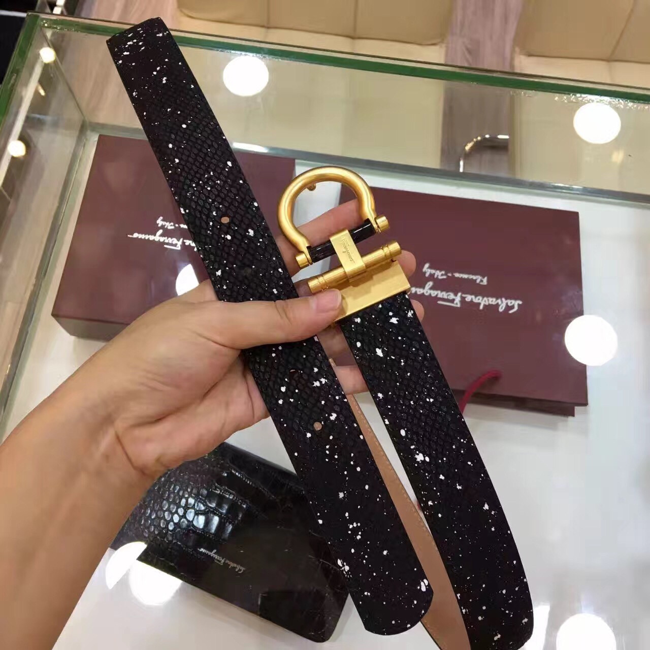 Thắt Lưng Nam Salvatore Ferragamo TLNSF0015 z642914730265 29f278b3337a838f207ee948d021d984 510x510 - Thắt Lưng Nam Salvatore Ferragamo TLNSF0015