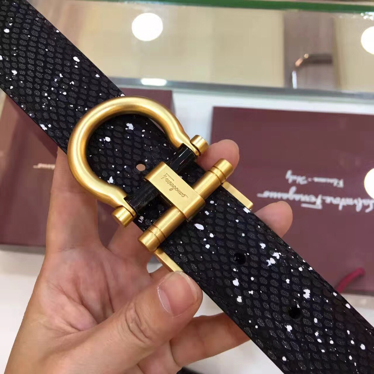 Thắt Lưng Nam Salvatore Ferragamo TLNSF0015 z642914734701 6092b224a5787068459c68e75ea6e944 510x510 - Thắt Lưng Nam Salvatore Ferragamo TLNSF0015