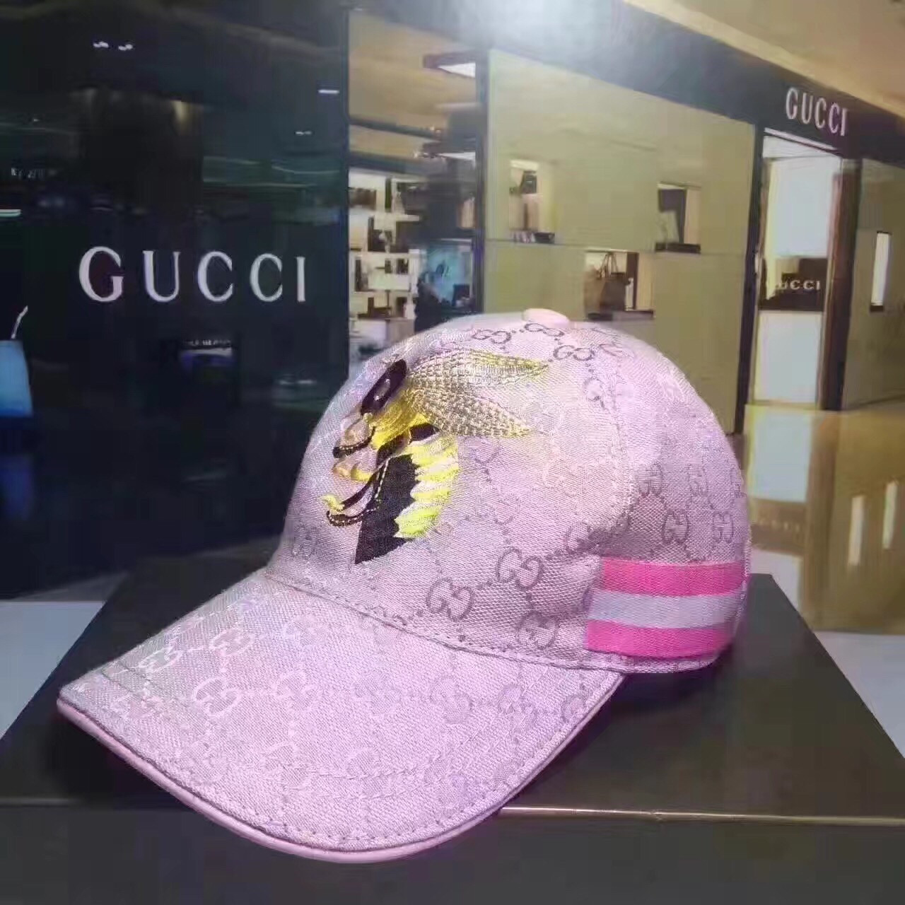 Mũ Nón Nam Gucci Siêu Cấp MNGC0003 mu non nam gucci sieu cap mngc0003 510x510 - Mũ Nón Nam Gucci Siêu Cấp MNGC0003