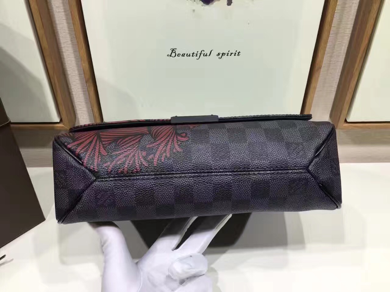 Túi Xách Nam Louis Vuitton Siêu Cấp TXNLV0045 tui xach Louis vuitton canvas DISTRICT PM M41714 txlv1583 510x383 - Túi Xách Nam Louis Vuitton Siêu Cấp TXNLV0045