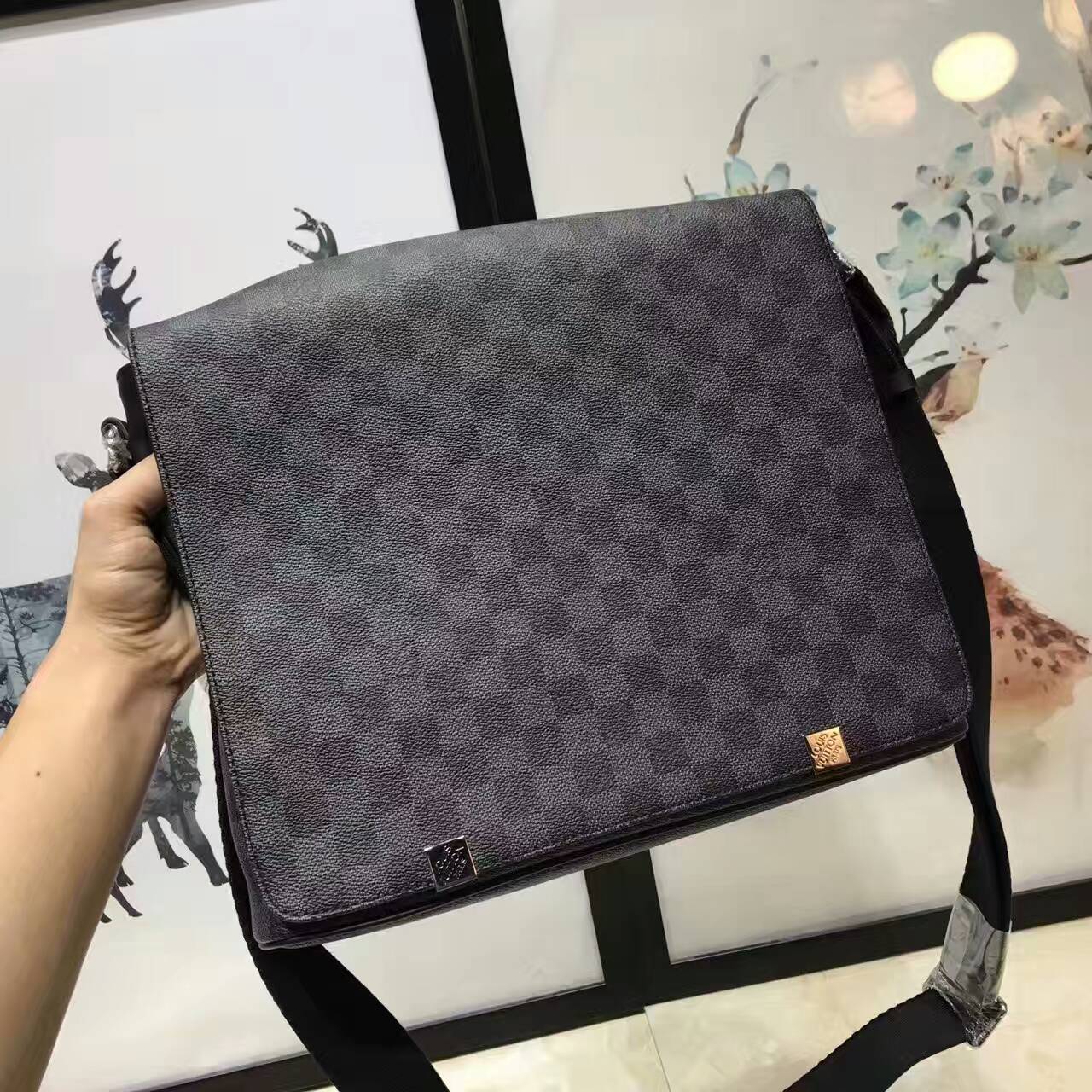 Túi Xách Nam Louis Vuitton Siêu Cấp TXNLV0043 tui xach Louis vuitton damier graphite district Pm N41030 txlv114 510x510 - Túi Xách Nam Louis Vuitton Siêu Cấp TXNLV0043