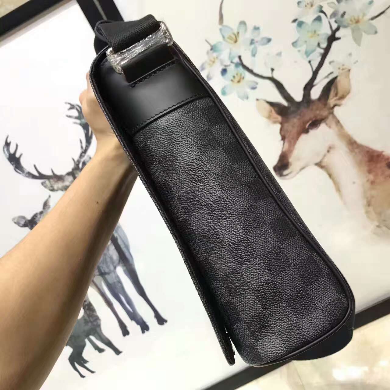 Túi Xách Nam Louis Vuitton Siêu Cấp TXNLV0043 tui xach Louis vuitton damier graphite district Pm N41030 txlv1142 510x510 - Túi Xách Nam Louis Vuitton Siêu Cấp TXNLV0043
