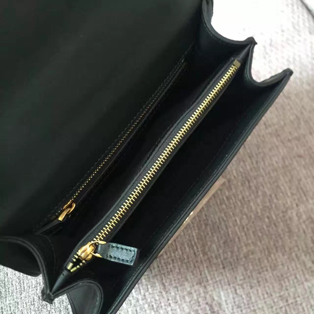 Túi Xách Nam Gucci TXNGC0003 tui xach nam gucci txngc0003 3 510x510 - Túi Xách Nam Gucci TXNGC0003