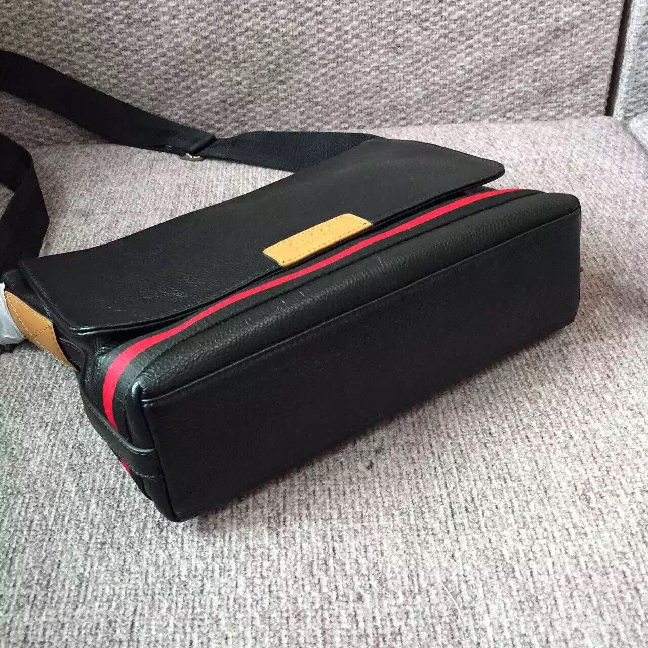 Túi Xách Nam Gucci TXNGC0004 tui xach nam gucci txngc0004 3 510x510 - Túi Xách Nam Gucci TXNGC0004