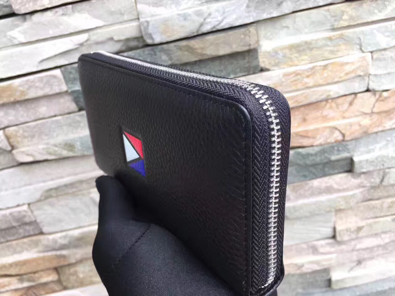 Ví Nam Louis Vuitton Siêu Cấp VNLV0019 vi nam lv sieu cap vnlv0019 1 510x383 - Ví Nam Louis Vuitton Siêu Cấp VNLV0019
