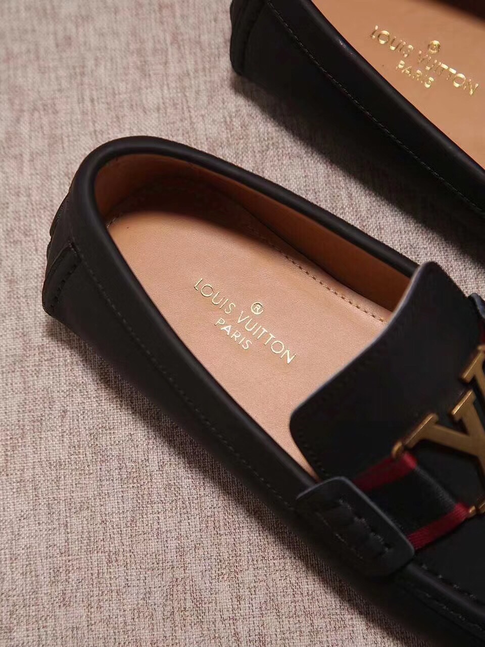 Giày Nam Louis Vuitton Siêu Cấp GNLV0109 z803058256825 0de9ff0b0274840a4538f20338344172 510x680 - Giày Nam Louis Vuitton Siêu Cấp GNLV0109