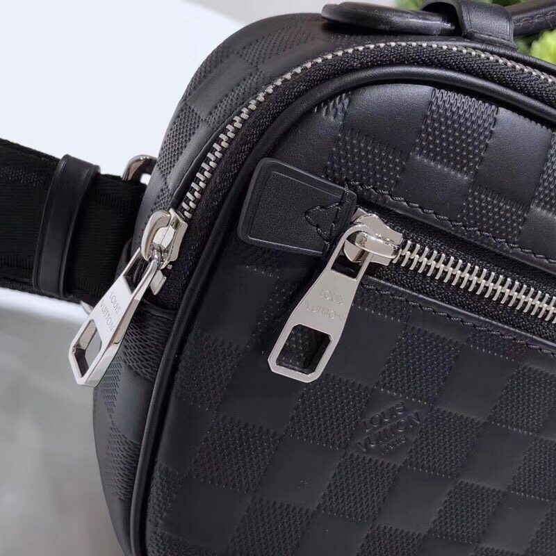 Túi Xách Nam Louis Vuitton Siêu Cấp TXNLV0052 z1020370624329 c0b671fa522ae545a091dc4e02f1916e 510x510 - Túi Xách Nam Louis Vuitton Siêu Cấp TXNLV0052