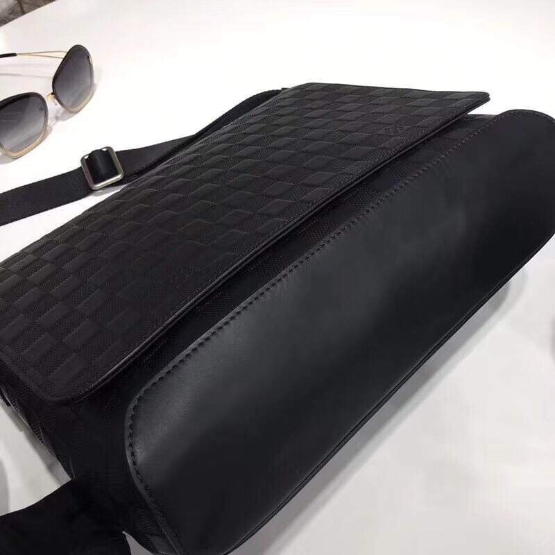 Túi Xách Nam Louis Vuitton Siêu Cấp TXNLV0051 z1020370671997 73ff9954f5cb03e64dcb55000a8d6ec3 510x510 - Túi Xách Nam Louis Vuitton Siêu Cấp TXNLV0051