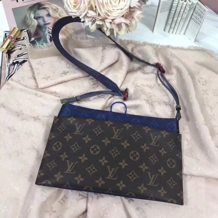Túi Xách Nam Louis Vuitton Siêu Cấp TXNLV0061 z1024277723412 8aa74bbdf7f669266a632871e903740a 510x510 - Túi Xách Nam Louis Vuitton Siêu Cấp TXNLV0061
