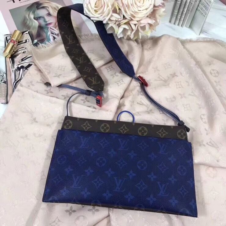 Túi Xách Nam Louis Vuitton Siêu Cấp TXNLV0061 z1024277760798 fb064130e321c07f7859bdea91bd75e1 510x510 - Túi Xách Nam Louis Vuitton Siêu Cấp TXNLV0061