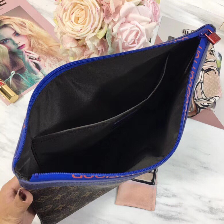 Túi Xách Nam Louis Vuitton Siêu Cấp TXNLV0060 z1024277825951 8b5d819bc81c85a2cc857212f30cfe62 510x510 - Túi Xách Nam Louis Vuitton Siêu Cấp TXNLV0060