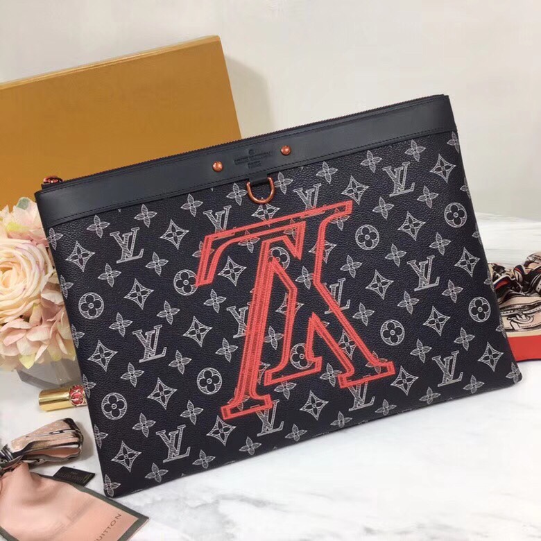 Túi Xách Nam Louis Vuitton Siêu Cấp TXNLV0059 z1024277960387 90e3dae71124c04169ed099e1efd33e5 510x510 - Túi Xách Nam Louis Vuitton Siêu Cấp TXNLV0059