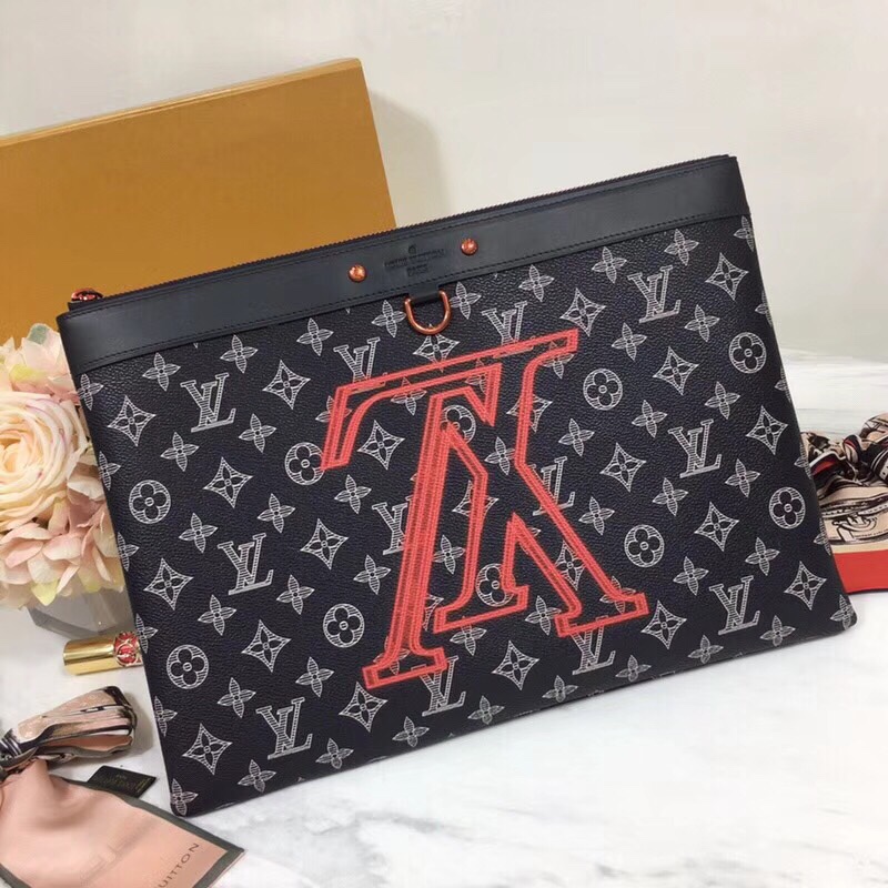 Túi Xách Nam Louis Vuitton Siêu Cấp TXNLV0059 z1024277966792 eaa73ea1f05a7fb65ad8c52ac08fa6d2 510x510 - Túi Xách Nam Louis Vuitton Siêu Cấp TXNLV0059