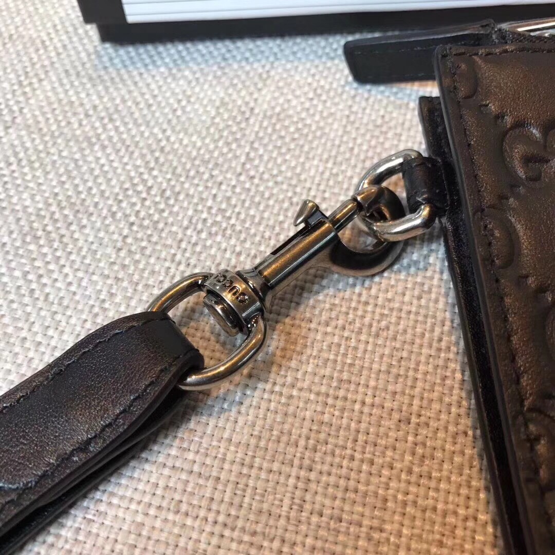 Túi Xách Nam Gucci Siêu Cấp TXNGC0008 z1025388553803 1c159733993acbaa50f8455c425c8a13 510x510 - Túi Xách Nam Gucci Siêu Cấp TXNGC0008