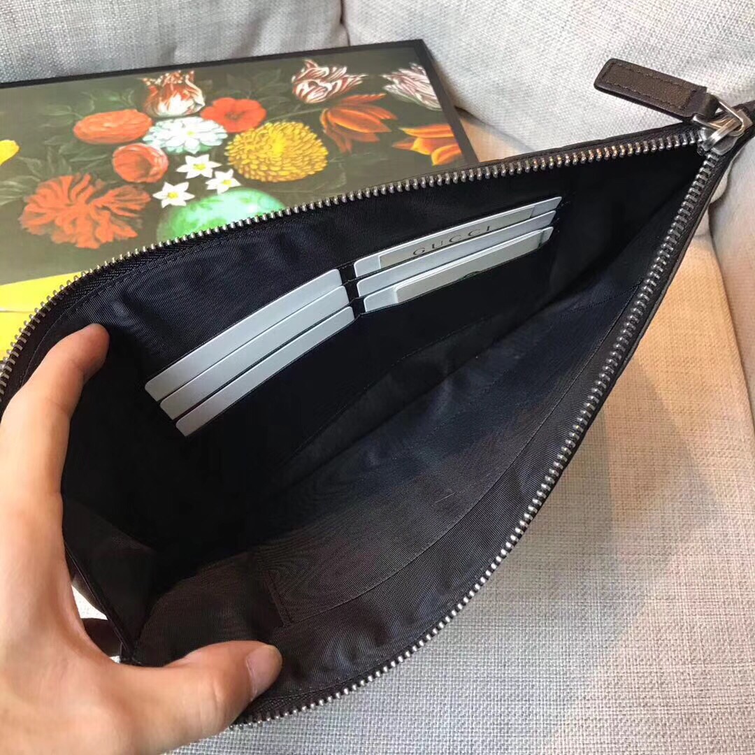 Túi Xách Nam Gucci Siêu Cấp TXNGC0008 z1025388569603 634e8a6c68fbe7d5bc34e997021c18c7 510x510 - Túi Xách Nam Gucci Siêu Cấp TXNGC0008
