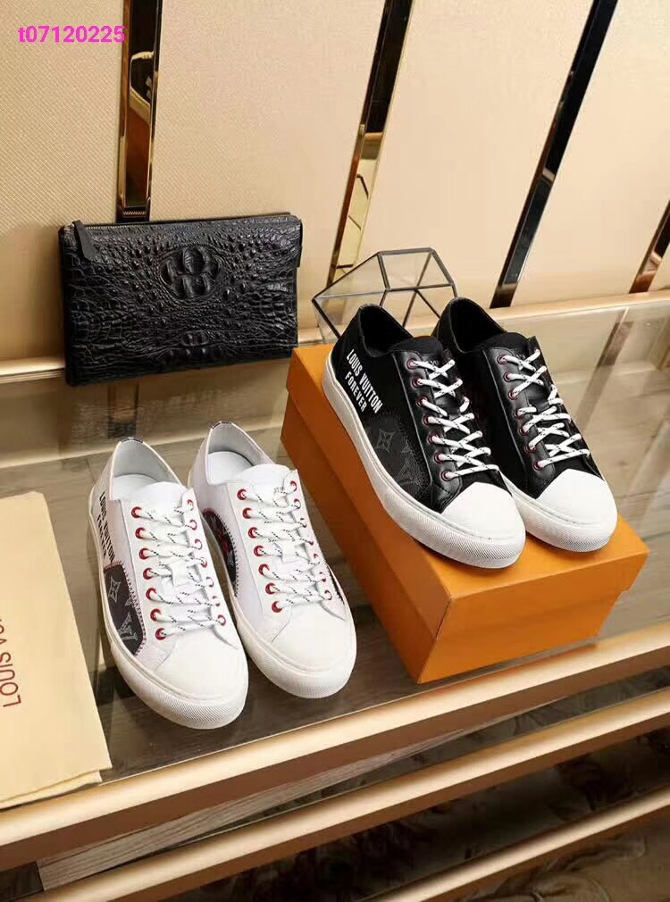 Giày Nam Louis Vuitton Siêu Cấp – GNGC0057 z1038755998250 cb4fb07cdb45c84f6eb685d26a882640 510x687 - Giày Nam Louis Vuitton Siêu Cấp – GNGC0057