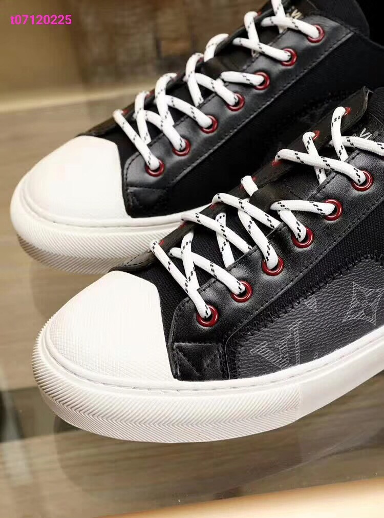 Giày Nam Louis Vuitton Siêu Cấp – GNGC0057 z1038756048082 d6c3f239cecdc283f898d8a347cdf3a8 510x687 - Giày Nam Louis Vuitton Siêu Cấp – GNGC0057