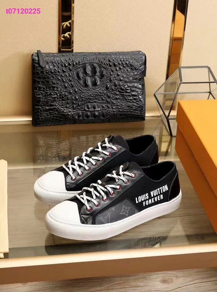 Giày Nam Louis Vuitton Siêu Cấp – GNGC0057 z1038756070046 3c4dd1715f41636bbcd70007105f5146 510x687 - Giày Nam Louis Vuitton Siêu Cấp – GNGC0057