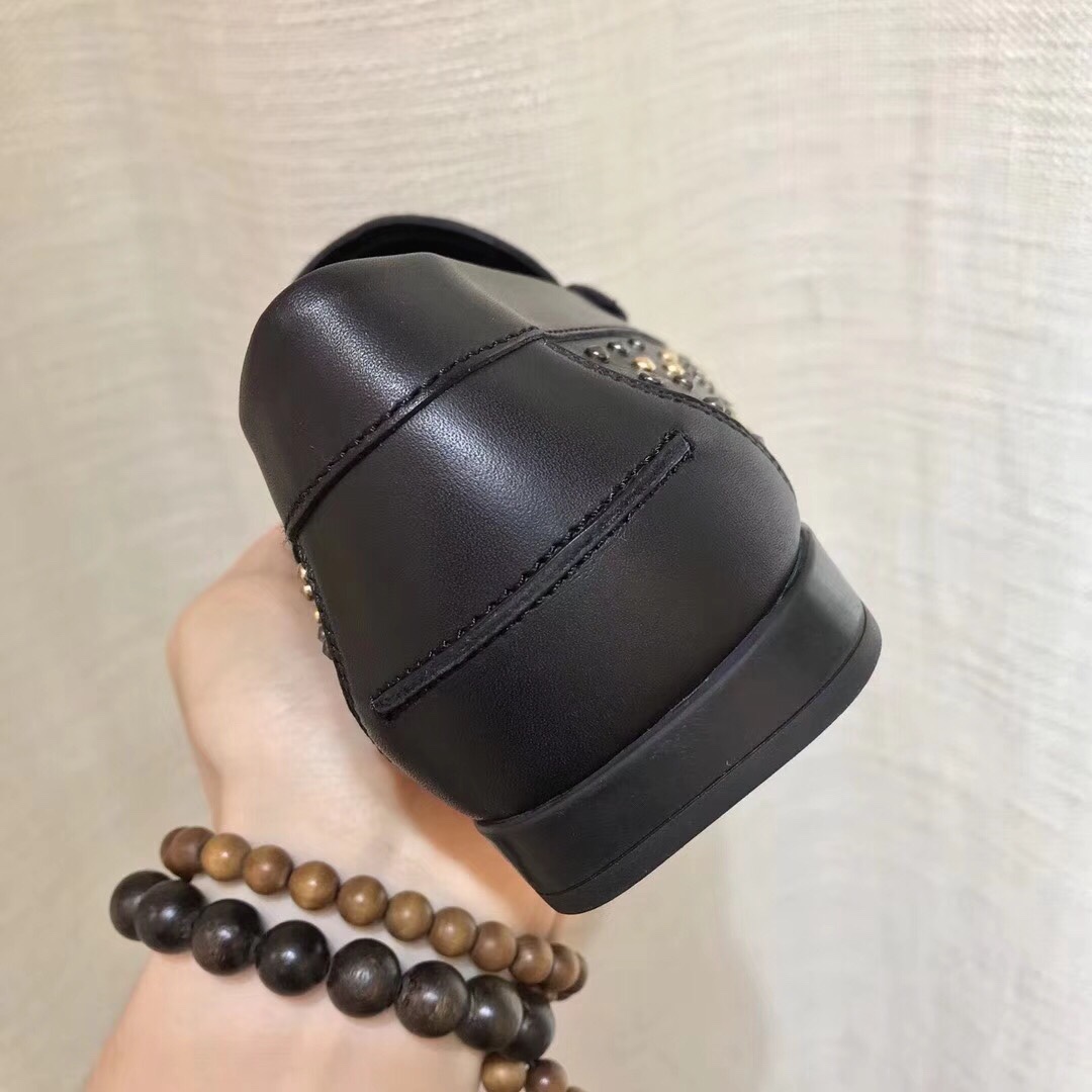 Giày nam Versace siêu cấp VIP - GNVS0016 z1059382357302 8e20a2cbcb2355956d61bc256c3df7dd 510x510 - Giày nam Versace siêu cấp VIP - GNVS0016