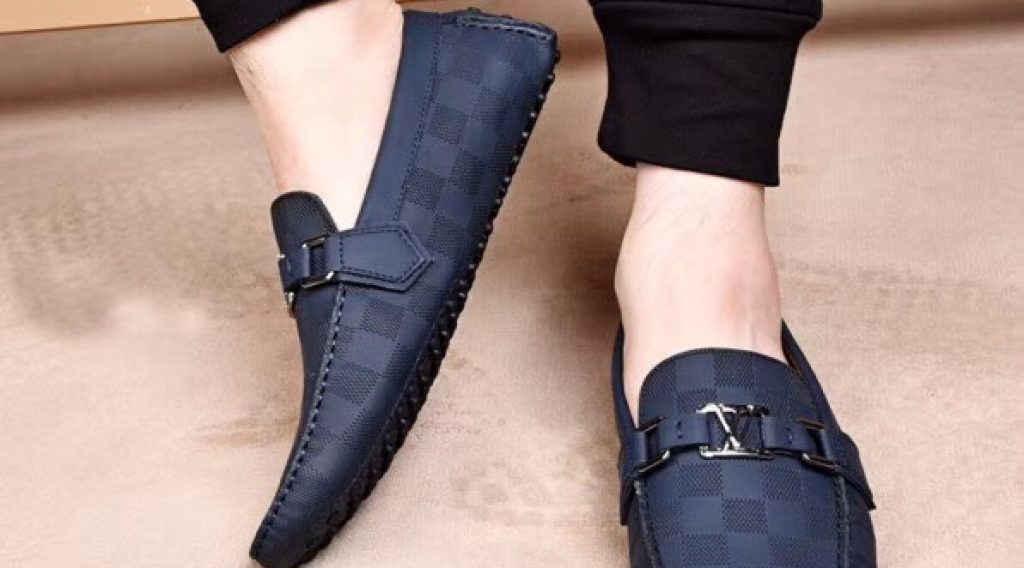 z1186985846283 499b3e44bacc27b0b426101240d84733 1024x568 - Tổng hợp những mẫu giày nam Louis Vuitton được yêu thích nhất.