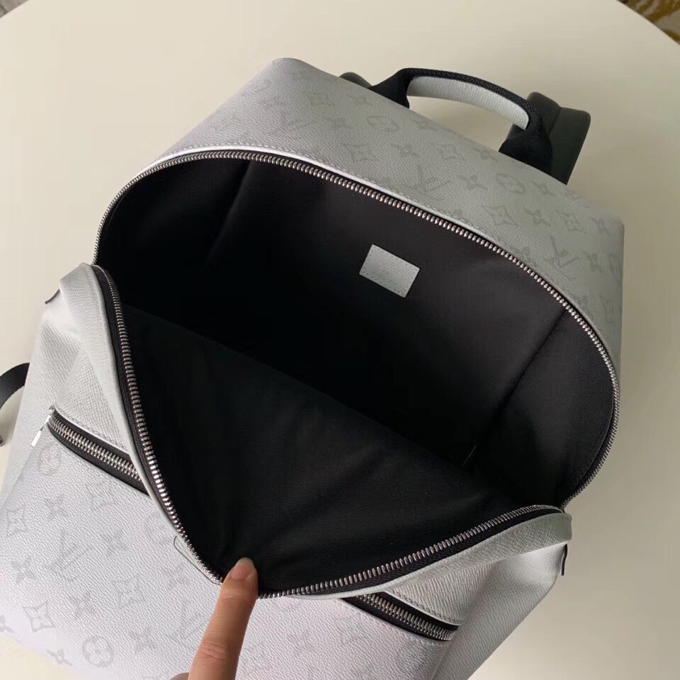Túi Xách Nam Louis Vuitton Siêu Cấp TXNLV0086 4ff2da11c64c22127b5d 510x510 - Túi Xách Nam Louis Vuitton Siêu Cấp TXNLV0086