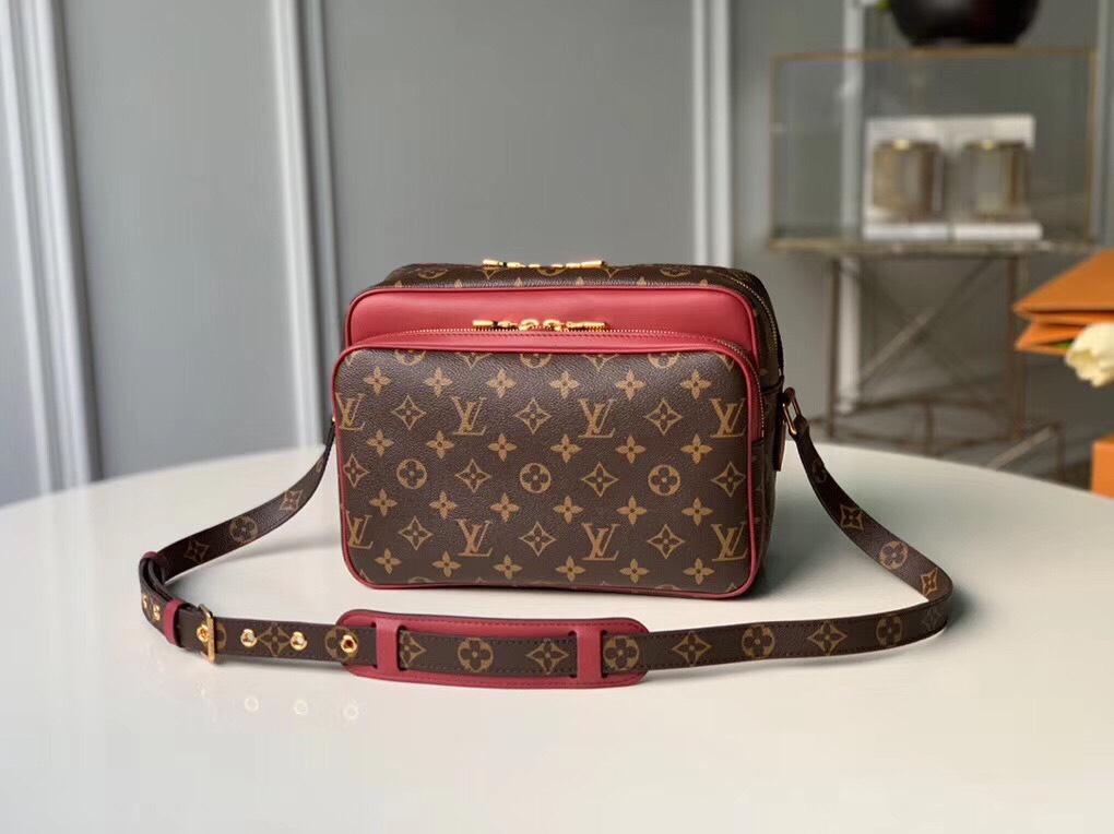 Túi Xách Nam Louis Vuitton Siêu Cấp TXNLV0093 61eac0e2debf3ae163ae 510x382 - Túi Xách Nam Louis Vuitton Siêu Cấp TXNLV0093