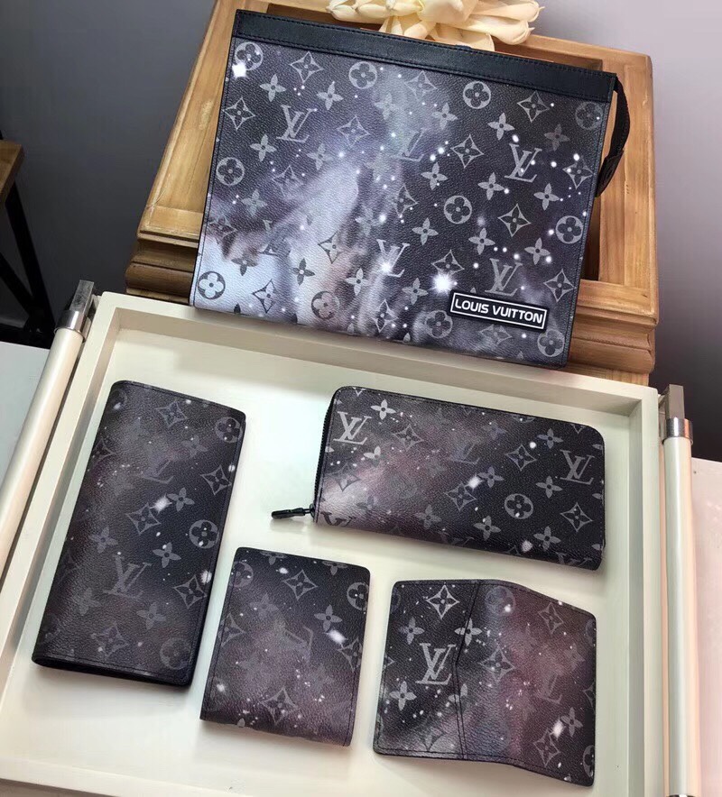 Ví nam Louis Vuitton siêu cấp – VNLV0100 692b810e4a0aae54f71b 510x564 - Ví nam Louis Vuitton siêu cấp – VNLV0100