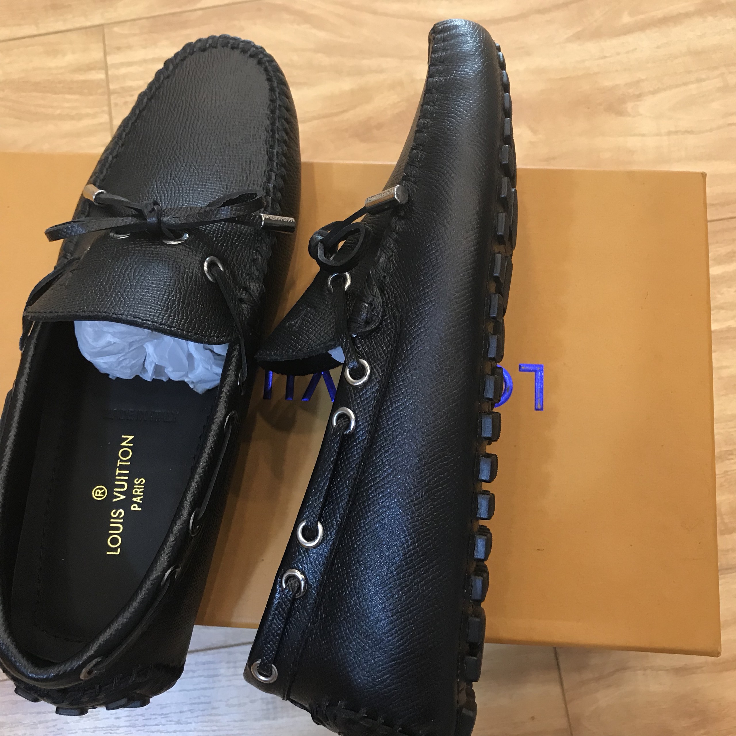 Giày Nam Louis Vuitton Siêu Cấp MSLV0072 048cbb2f2375c42b9d64 510x510 - Giày Nam Louis Vuitton Siêu Cấp MSLV0072