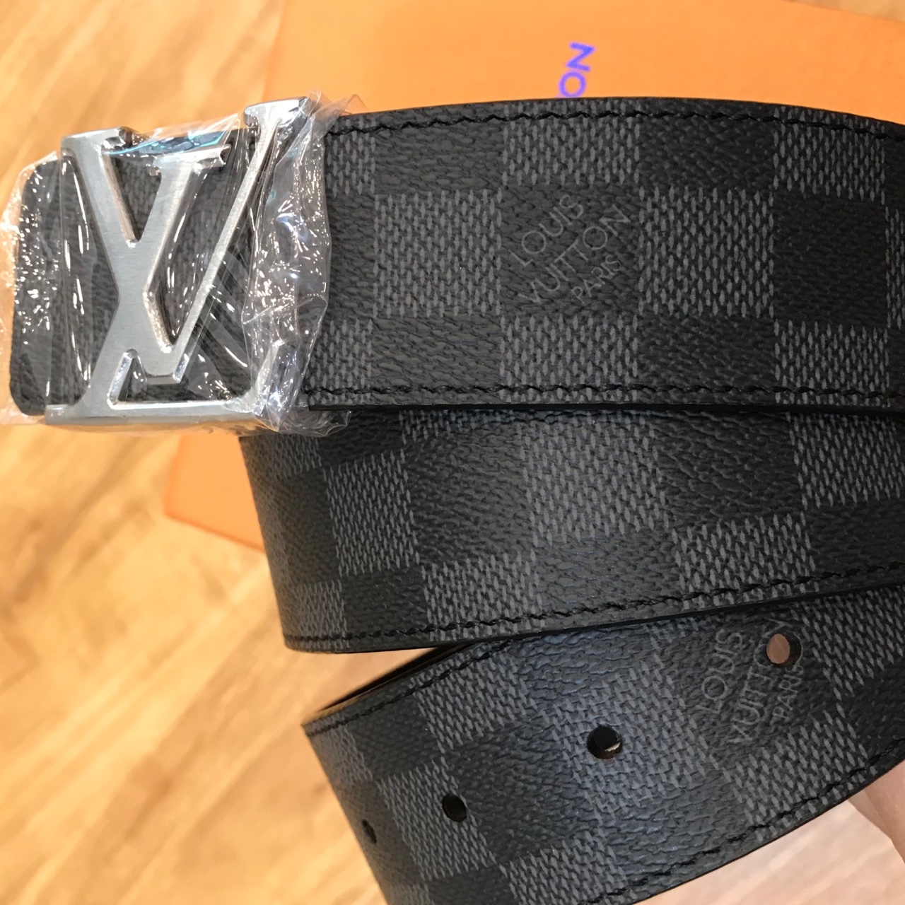 Thắt Lưng Nam Louis Vuitton Siêu Cấp MSHM0066 687db9a00ff3e8adb1e2 510x510 - Thắt Lưng Nam Louis Vuitton Siêu Cấp MSHM0066