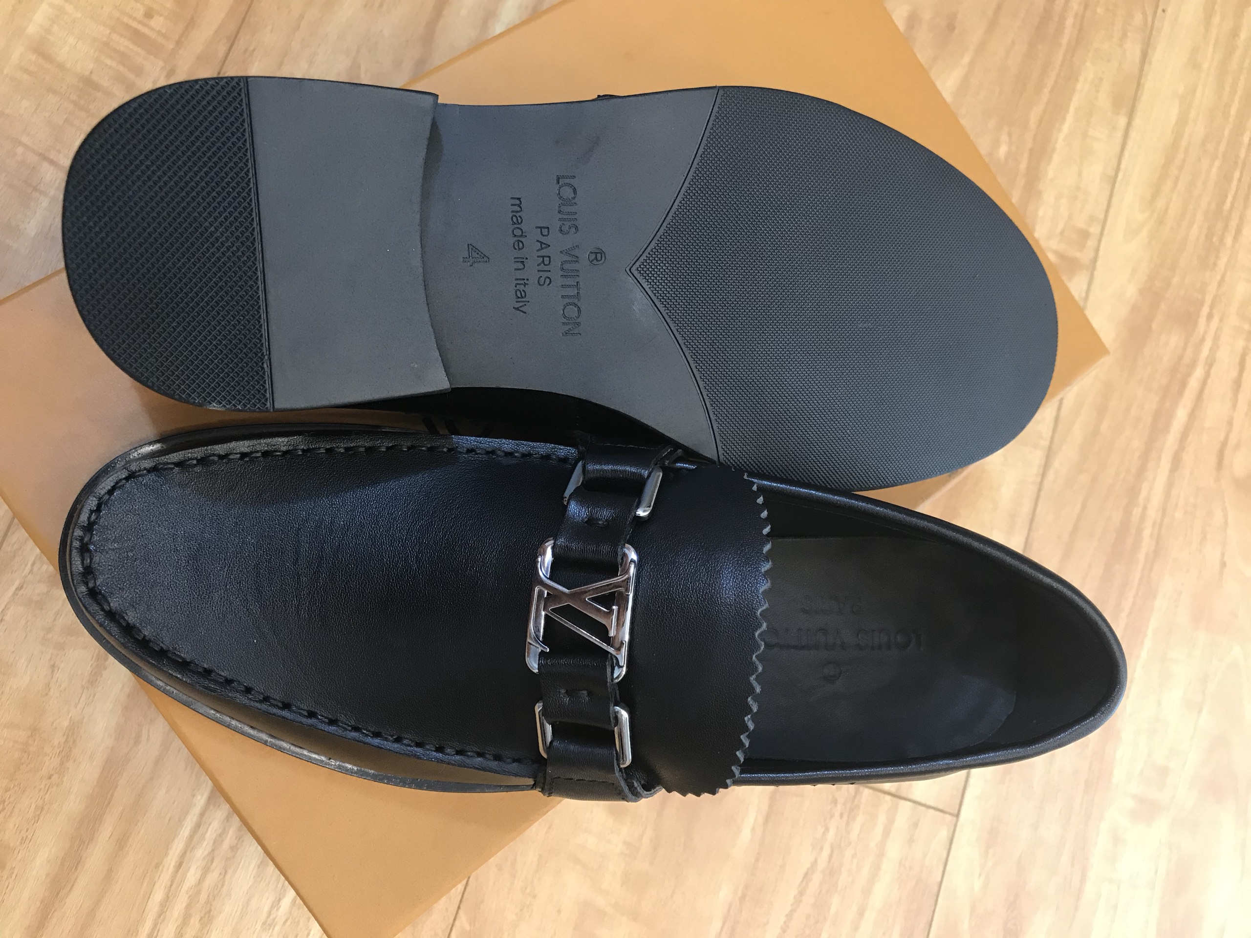 Giày Nam Louis Vuitton Siêu Cấp MSLV0077 ebcc91e40abeede0b4af 510x383 - Giày Nam Louis Vuitton Siêu Cấp MSLV0077