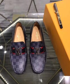 Giày Nam Louis Vuitton Siêu Cấp MSLV0112 b8c34e62d78530db6994 247x296 - Giày Nam Louis Vuitton Siêu Cấp MSLV0112
