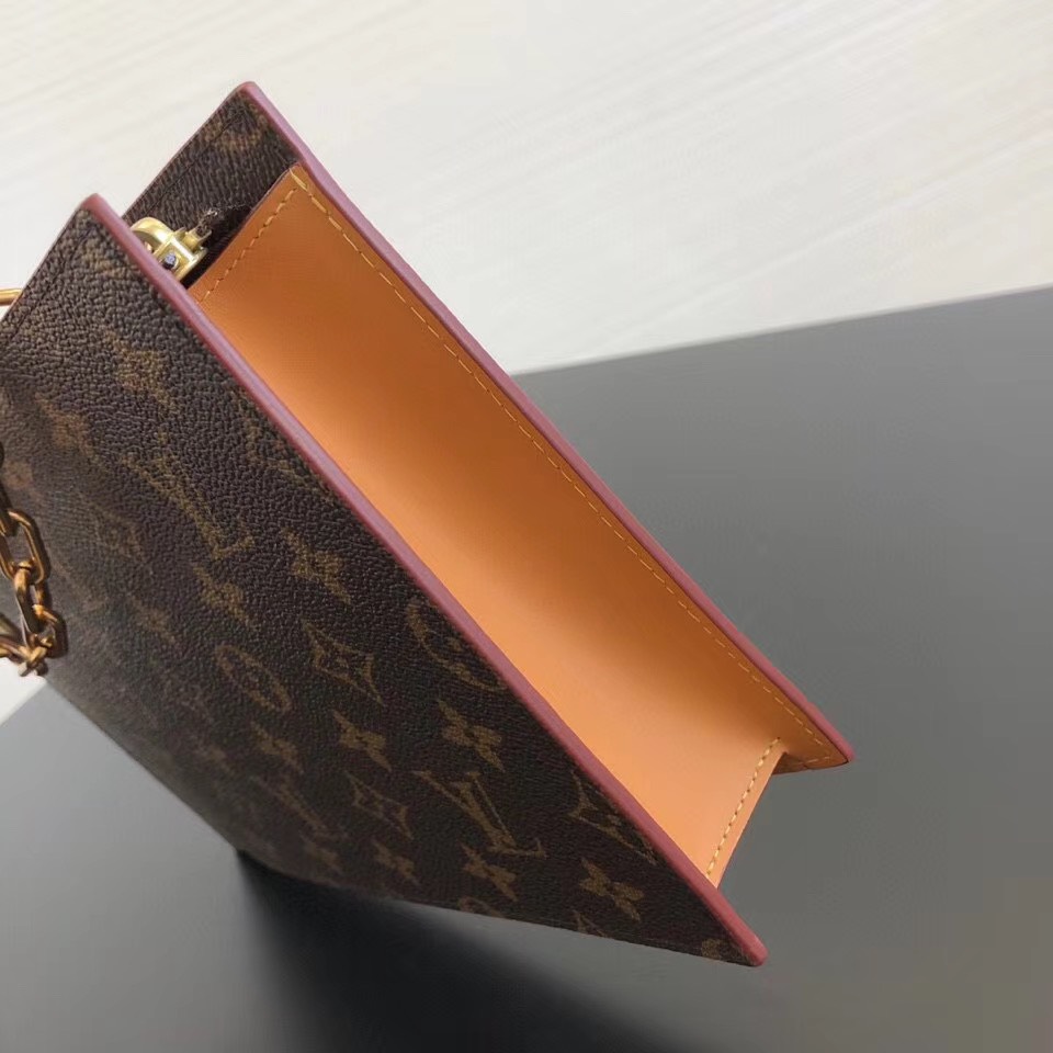 Túi xách nam Louis Vuitton Siêu Cấp TXNLV1138 2e09785b4e61b33fea70 510x510 - Túi xách nam Louis Vuitton Siêu Cấp TXNLV1138