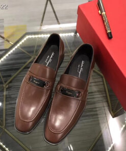 GIÀY NAM SALVATORE FERRAGAMO SIÊU CẤP MSSVT1121 b24c6a183200cf5e9611 247x296 - GIÀY NAM SALVATORE FERRAGAMO SIÊU CẤP MSSVT1121