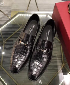 Giày nam Salvatore Ferragamo Siêu Cấp MSSVT1123 d83cde32872a7a74233b 247x296 - Giày nam Salvatore Ferragamo Siêu Cấp MSSVT1123