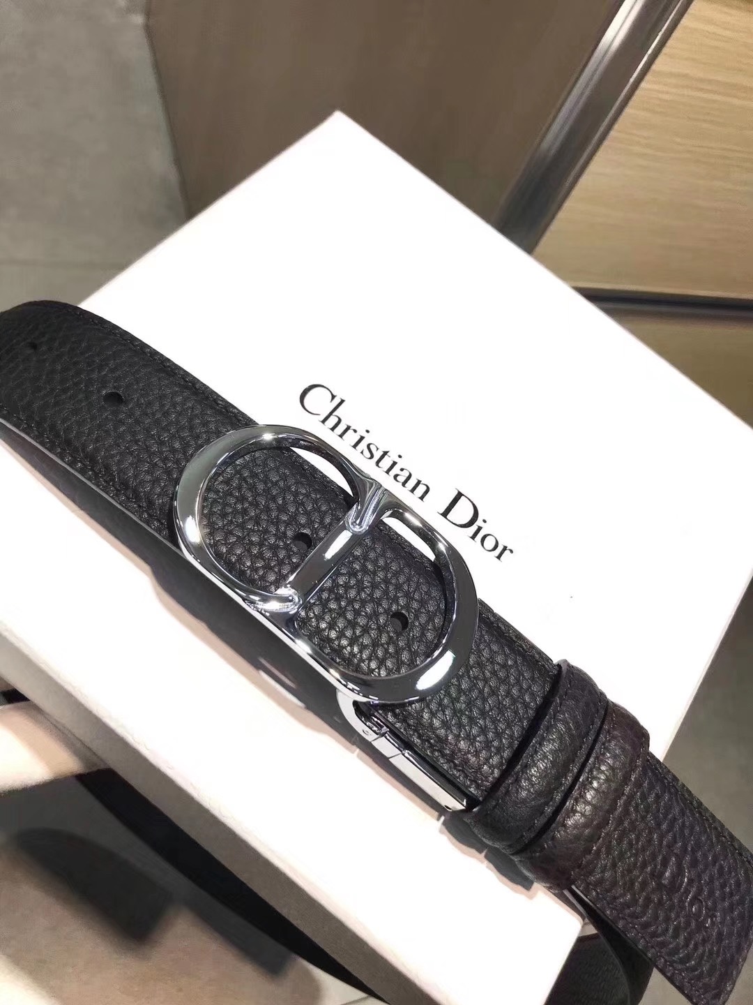 THẮT LƯNG NAM DIOR SIÊU CẤP TLNDO1092 e9b86ba3afb252ec0ba3 4 510x680 - THẮT LƯNG NAM DIOR SIÊU CẤP TLNDO1092