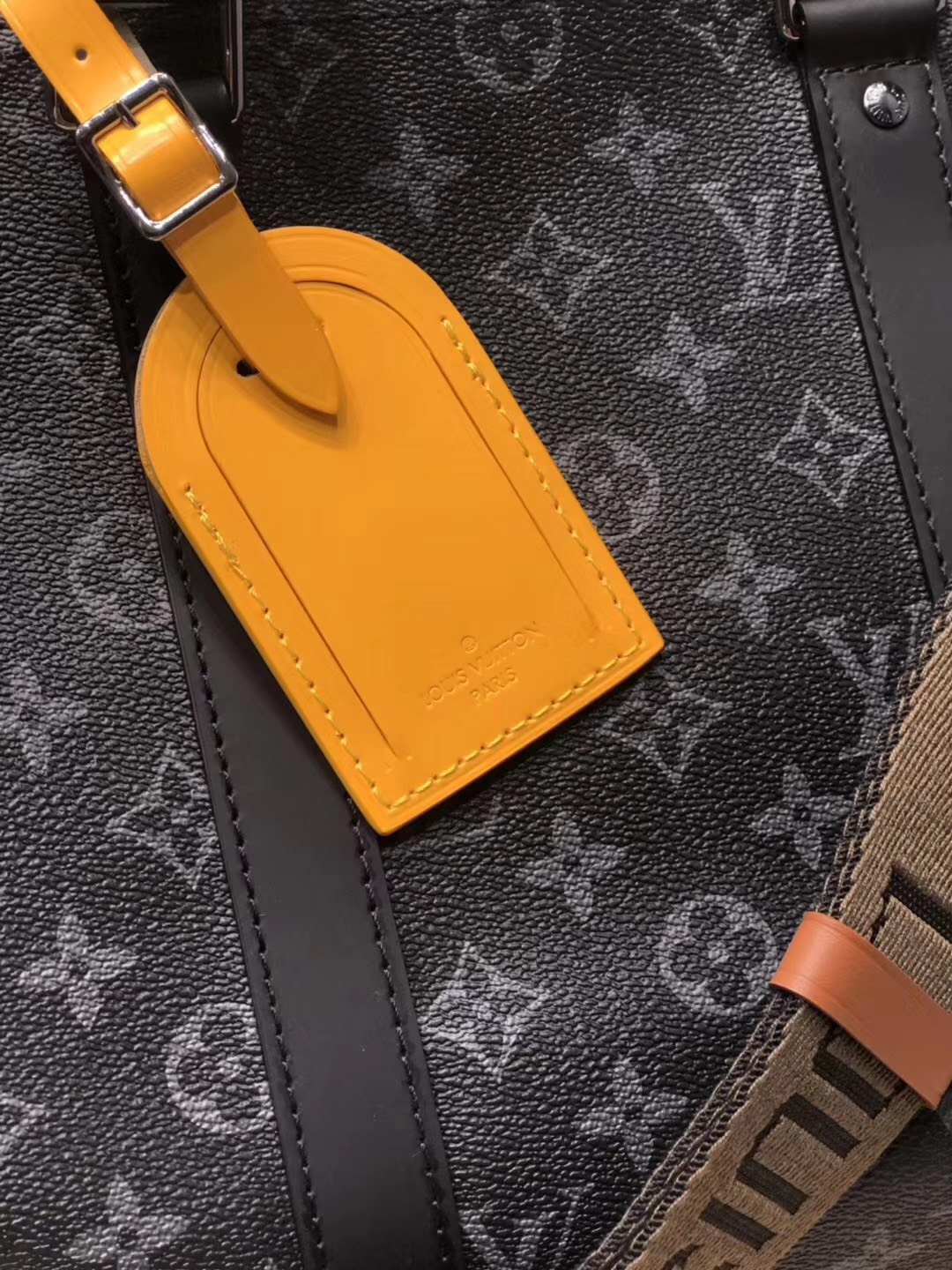 Túi xách nam Louis Vuitton Siêu Cấp TXNLV1150 3a0ff40c1cf7e1a9b8e6 510x680 - Túi xách nam Louis Vuitton Siêu Cấp TXNLV1150