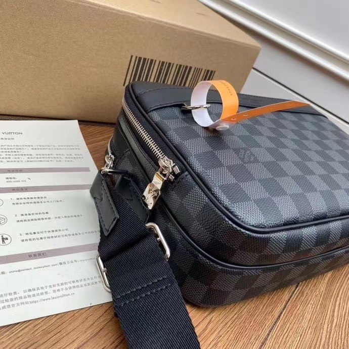 Túi đeo chéo Louis Vuitton Siêu cấp TXNLV1205 bbf77c6d3503c95d9012 510x510 - Túi đeo chéo Louis Vuitton Siêu cấp TXNLV1205