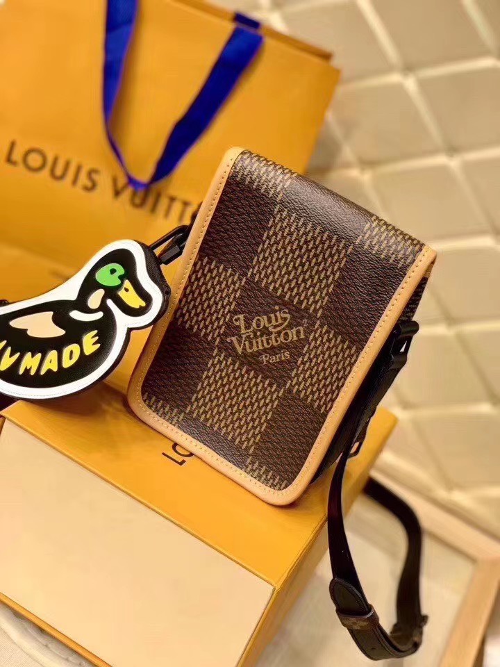 Túi xách nam Louis Vuitton Siêu Cấp TXNLV1193 ca87520a795c8502dc4d 510x680 - Túi xách nam Louis Vuitton Siêu Cấp TXNLV1193