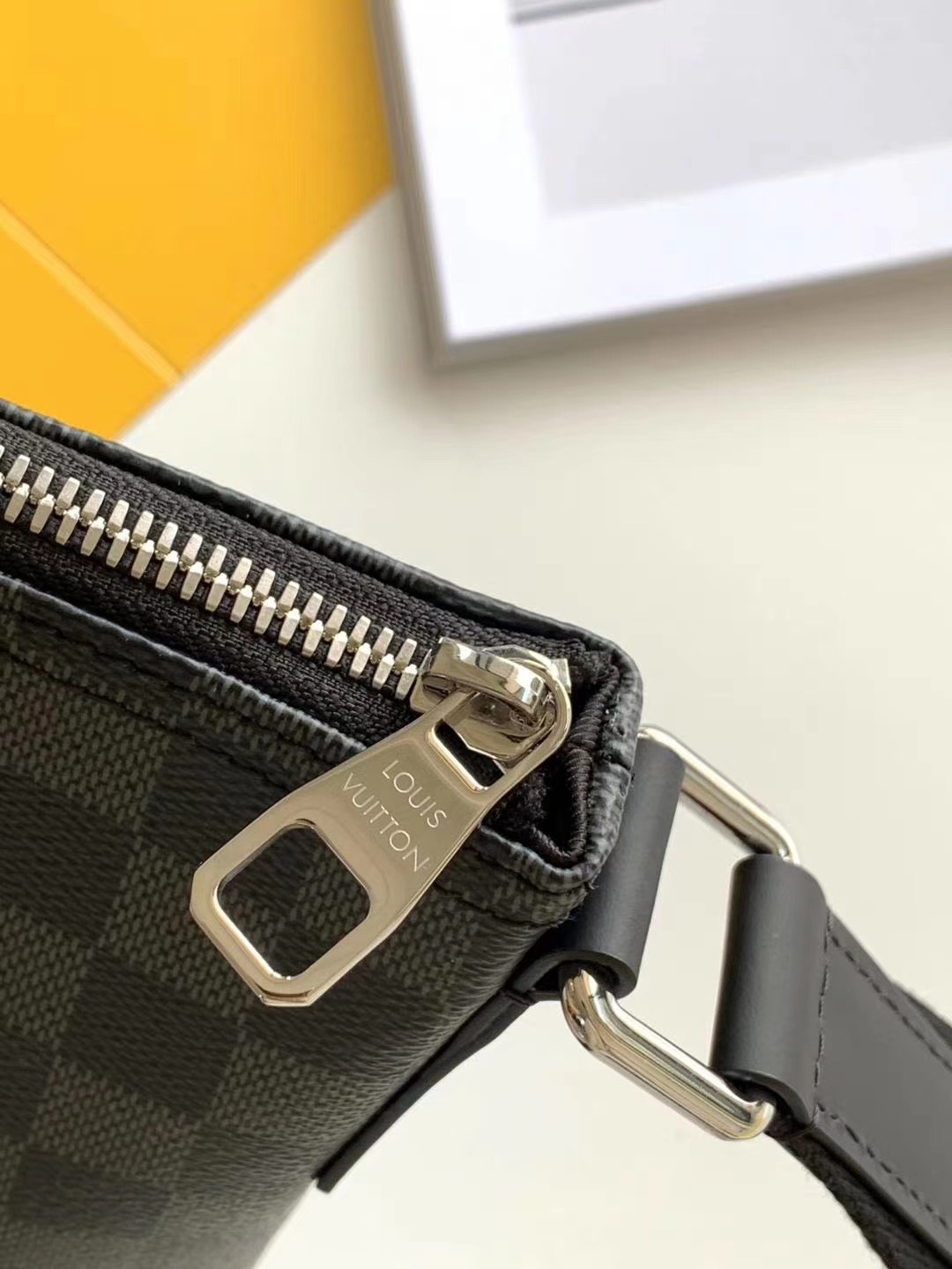 Túi xách nam Louis Vuitton Siêu Cấp TXNLV1191 e325136a842d7873213c 510x680 - Túi xách nam Louis Vuitton Siêu Cấp TXNLV1191