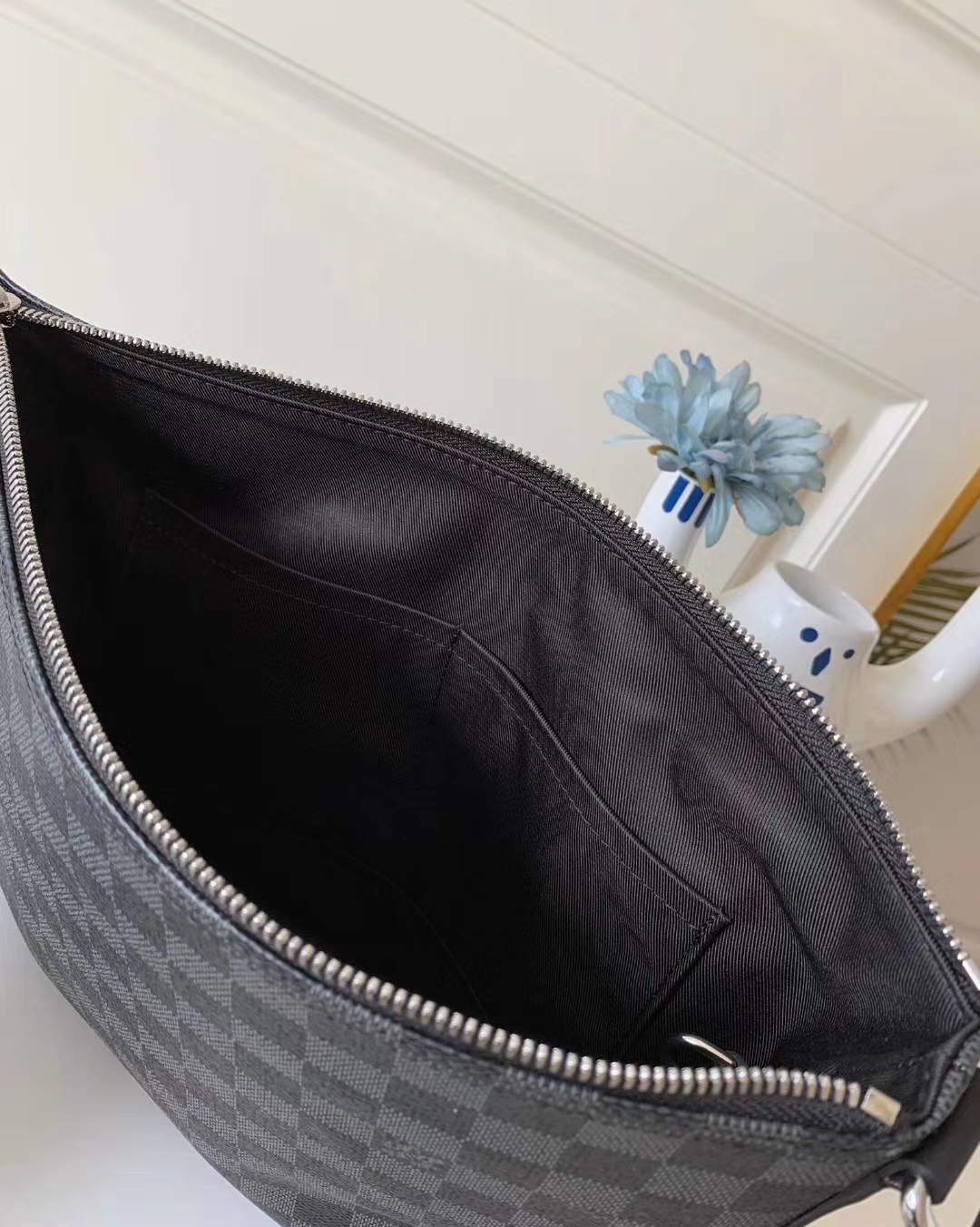 Túi xách nam Louis Vuitton Siêu Cấp TXNLV1191 ea6d222fb56849361079 510x638 - Túi xách nam Louis Vuitton Siêu Cấp TXNLV1191