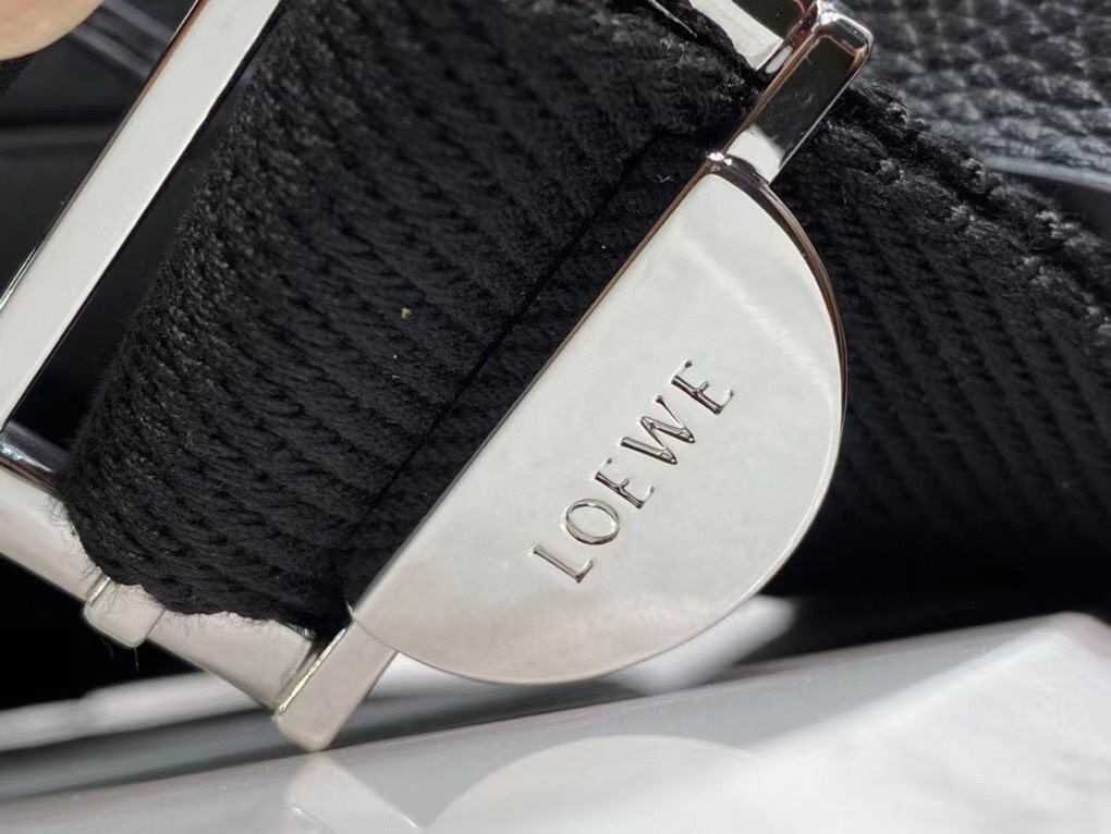 Túi xách nam Loewe Siêu Cấp TXNSC1245 215f899e5208ae56f719 510x383 - Túi xách nam Loewe Siêu Cấp TXNSC1245