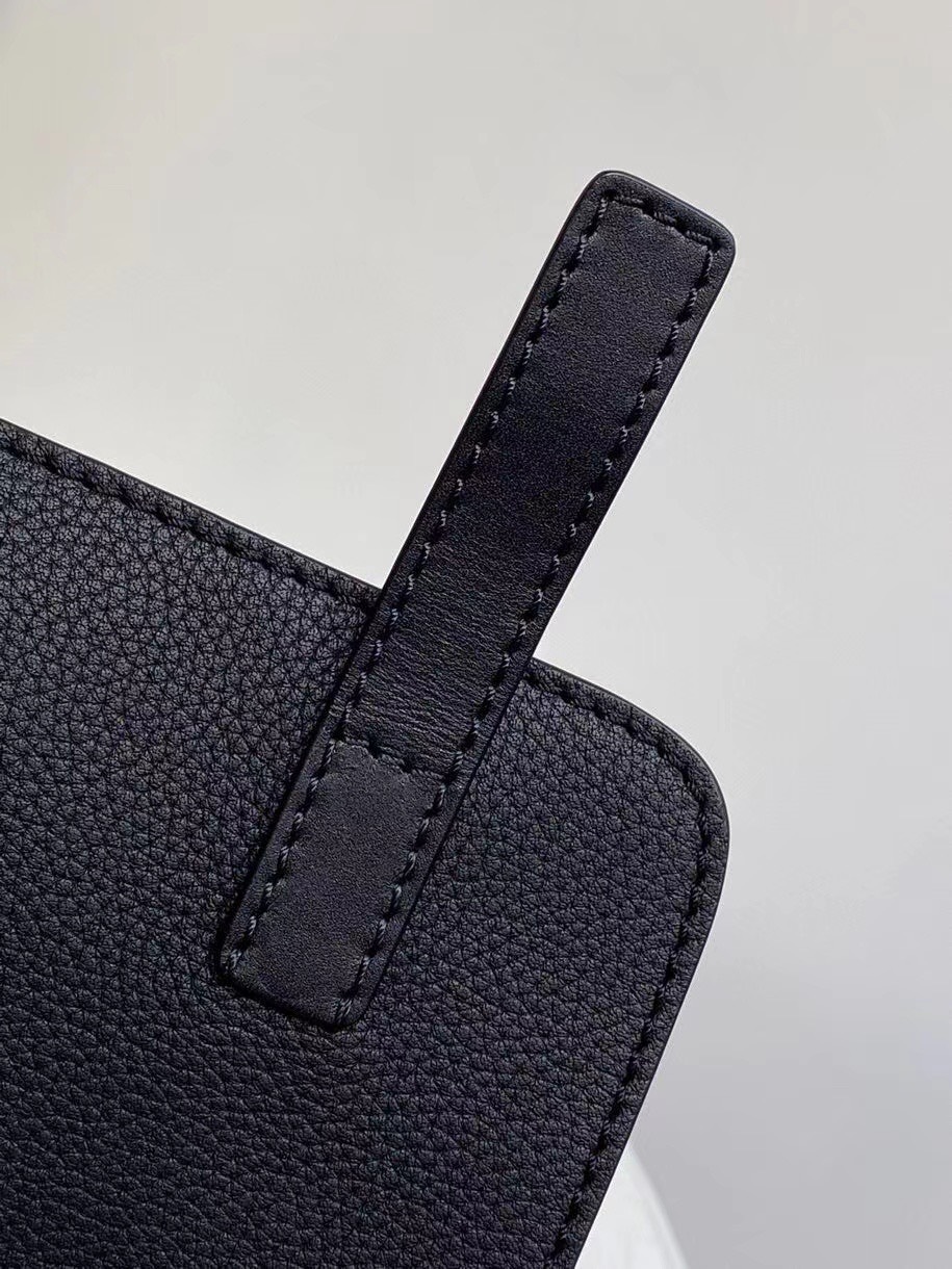 Túi xách nam Loewe Siêu Cấp TXNSC1245 3f423383e815144b4d04 510x680 - Túi xách nam Loewe Siêu Cấp TXNSC1245