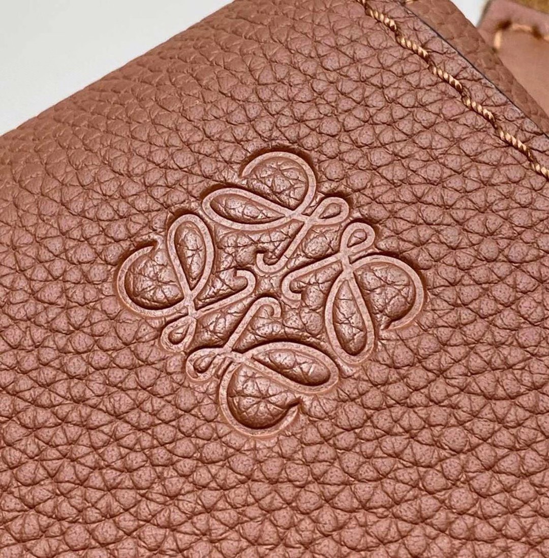 Túi xách nam Loewe Siêu Cấp TXNSC1244 94d1233df8ab04f55dba 510x519 - Túi xách nam Loewe Siêu Cấp TXNSC1244