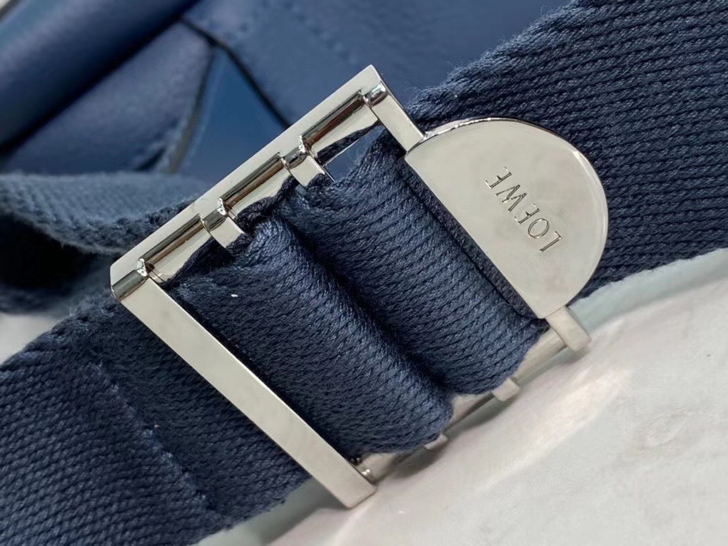 Túi xách nam Loewe Siêu Cấp TXNSC1240 a356a1597acf8691dfde 510x383 - Túi xách nam Loewe Siêu Cấp TXNSC1240
