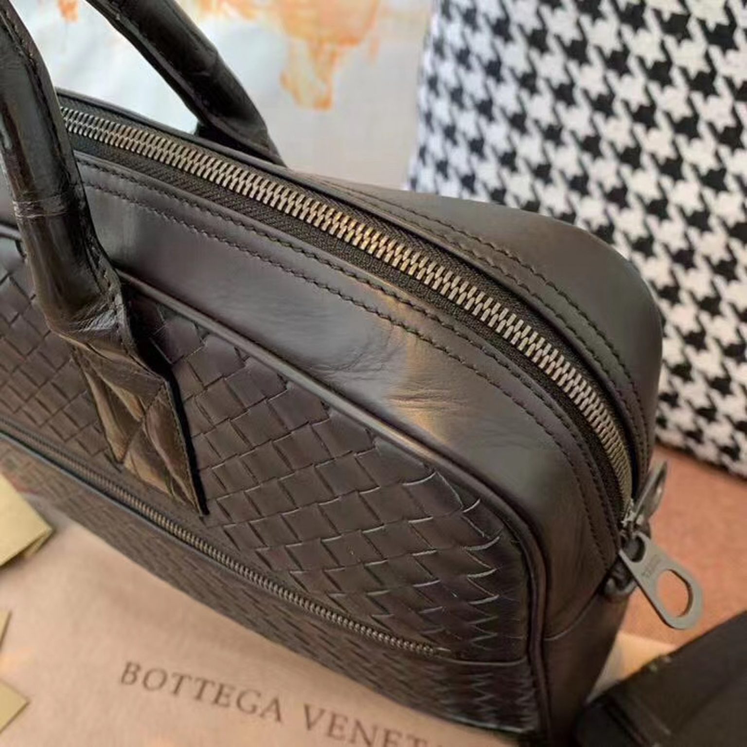d28f321bae4851160859 1536x1536 - Túi xách nam Bottega Veneta Siêu Cấp TXNSC1289
